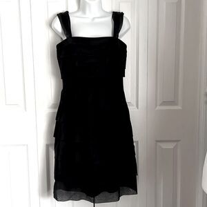 EVAN PICONE 100% SILK BLACK TIERED COCKTAIL DRESS SIZE 4 (fits‎ more 4-6)